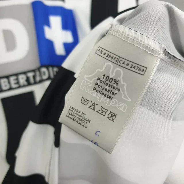 Camisa Juventus Retrô 2011/2012 Preta e Branca