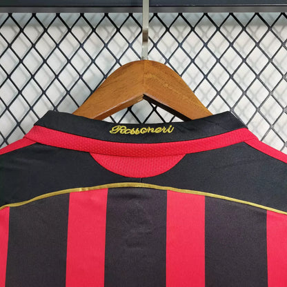 Camisa Retrô Milan I Home 2006/07 Masculino Manga Longa Vermelho e Preto
