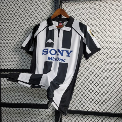 Camisa Retrô Juventus I 1997/98 Masculino Preto e Branco