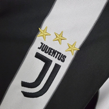 Camisa Juventus Retrô 2017/2018 Preta e Branca