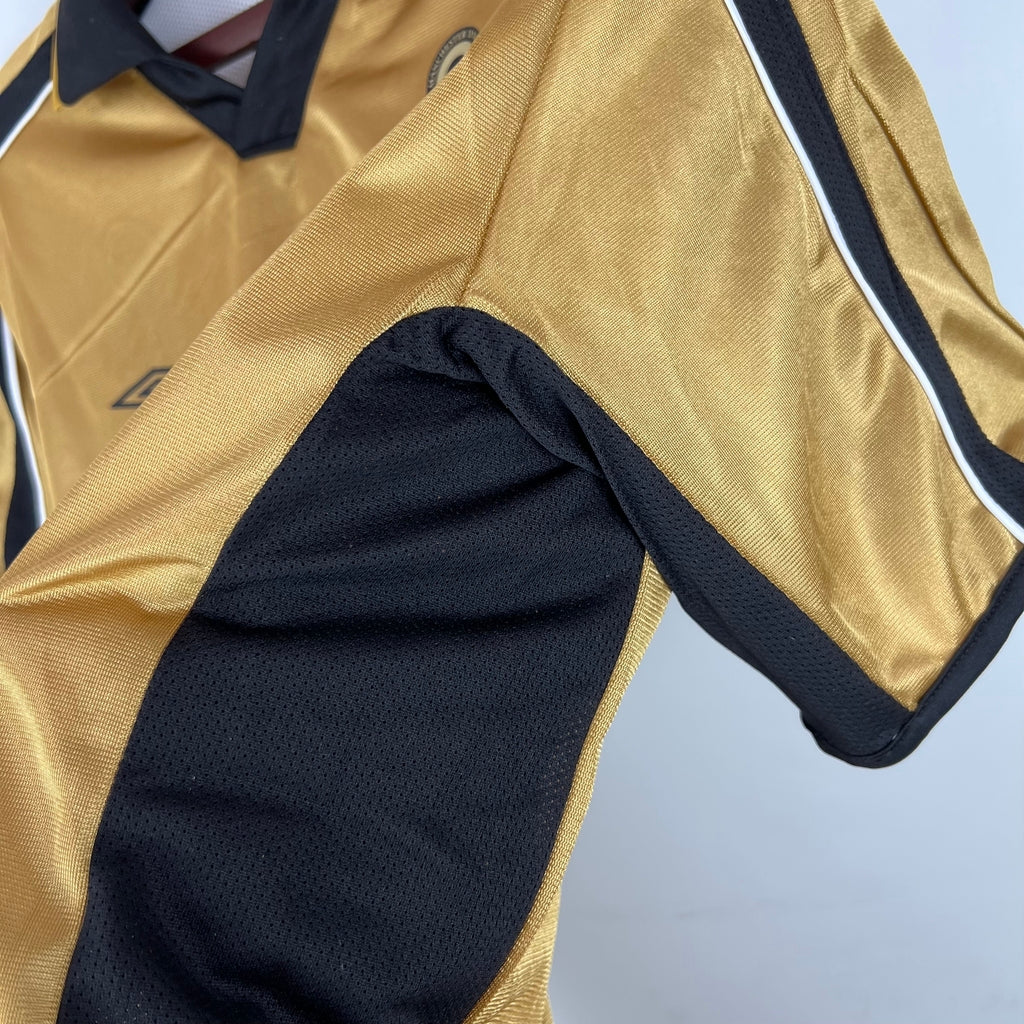 Camisa Dupla Face Retrô Manchester United 2001/02 100 Anos Masculina Branca e Preta ou Dourada