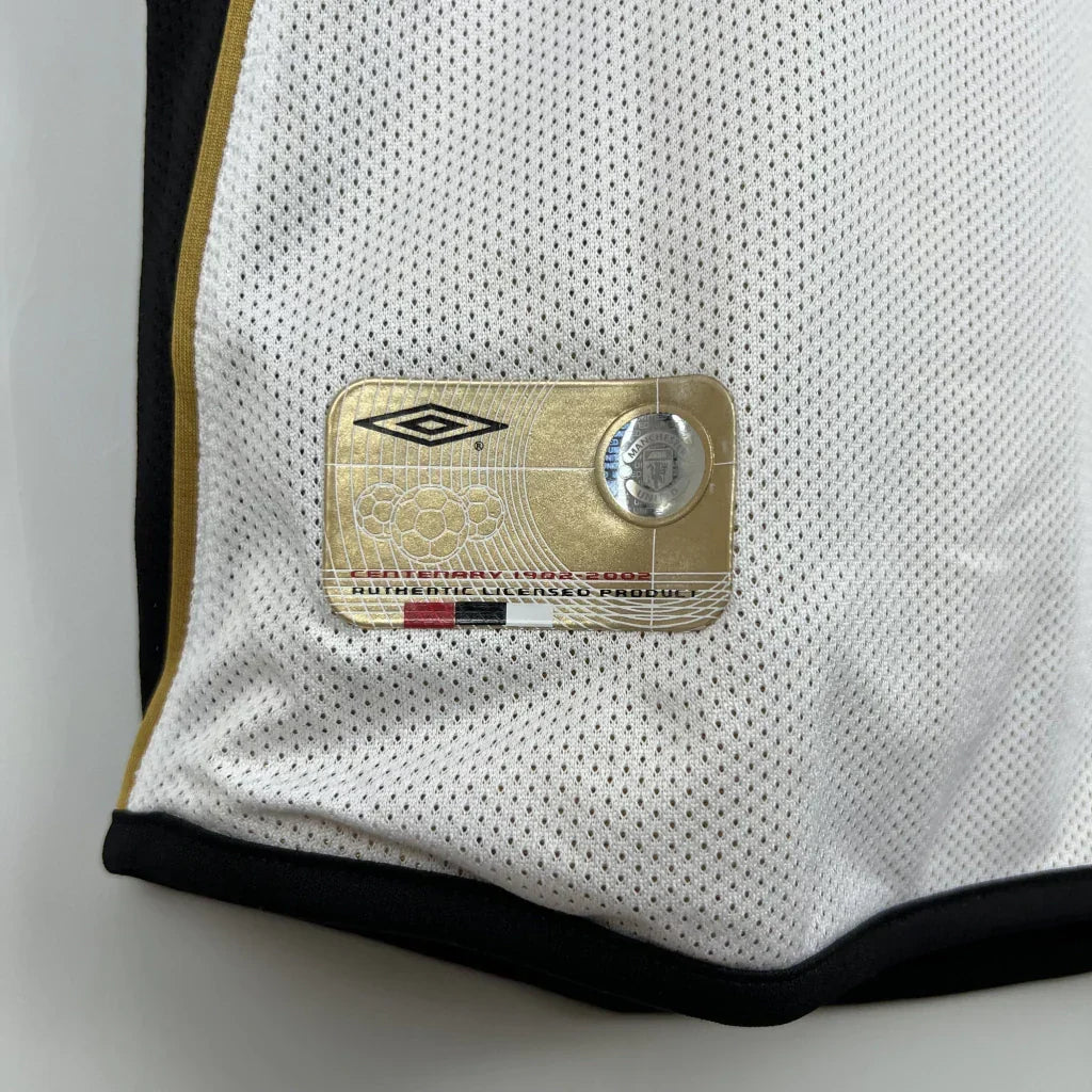 Camisa Dupla Face Retrô Manchester United 2001/02 100 Anos Masculina Branca e Preta ou Dourada