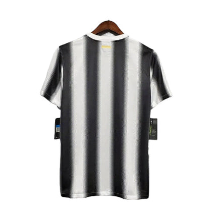 Camisa Juventus Retrô 2011/2012 Preta e Branca