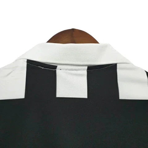 Camisa Juventus Retrô 2011/2012 Preta e Branca